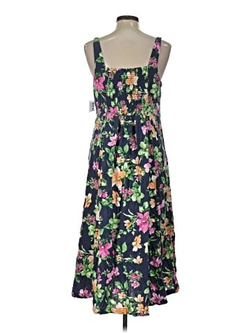 Old Navy Casual Dress (view 2)