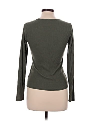 Old Navy Long Sleeve T-Shirt (view 2)