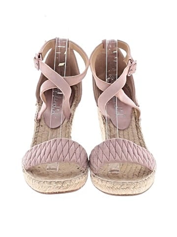 Splendid Wedges (view 2)