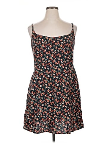 Old Navy Casual Dress (view 1)