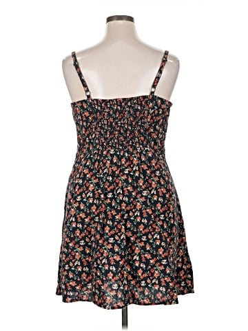 Old Navy Casual Dress (view 2)