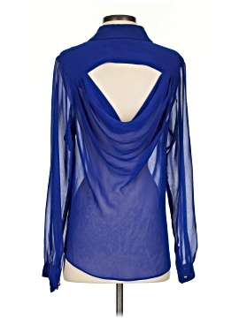 Akiko Women's Tops On Sale Up To 90% Off Retail | ThredUp