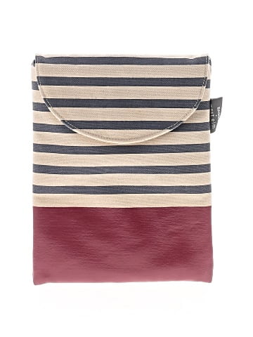 Baggu Clutch (view 1)
