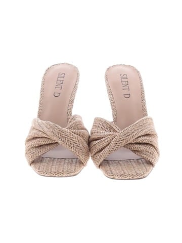 Silent D Wedges (view 2)