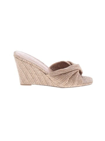 Silent D Wedges (view 1)