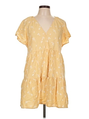 Universal Thread Casual Dress (view 1)