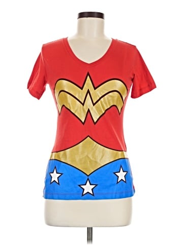 DC Comics Short Sleeve T-Shirt (view 1)