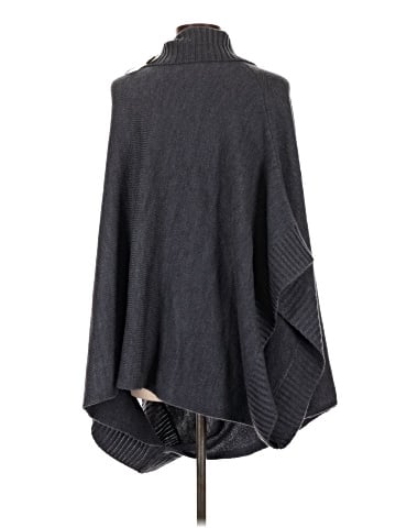 Simply Noelle Poncho (view 2)