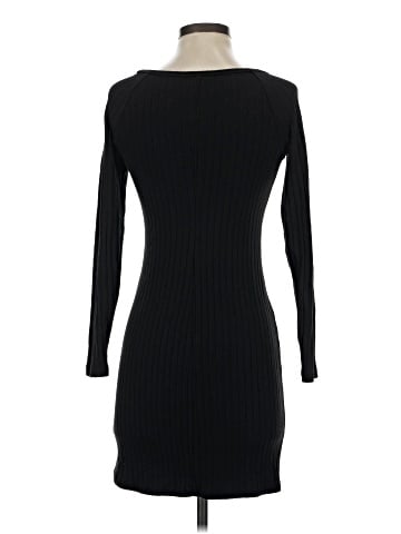 Old Navy Casual Dress (view 2)