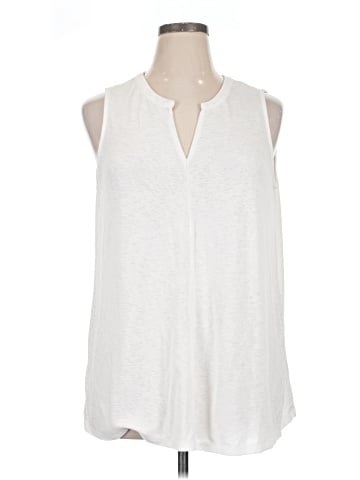 Old Navy Sleeveless T-Shirt (view 1)