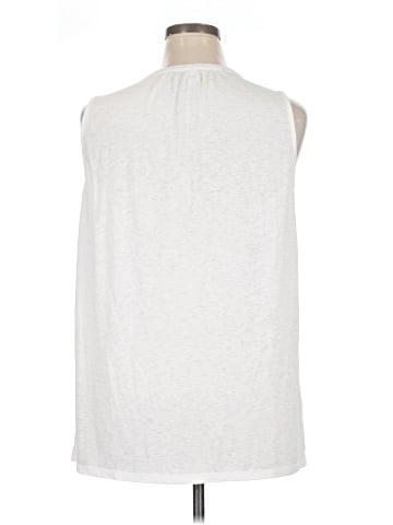 Old Navy Sleeveless T-Shirt (view 2)