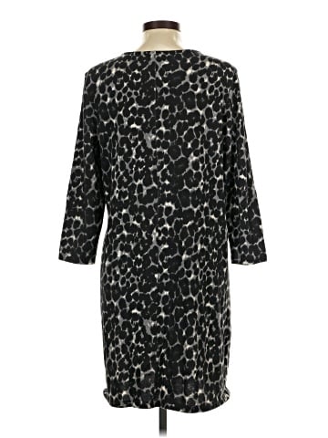 Old Navy Casual Dress (view 2)