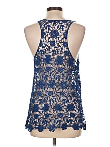 Cupio Sleeveless Top (view 2)