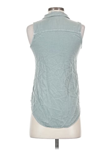 Rock & Republic Sleeveless Button-Down Shirt (view 2)