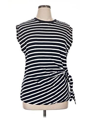 Old Navy Sleeveless T-Shirt (view 1)