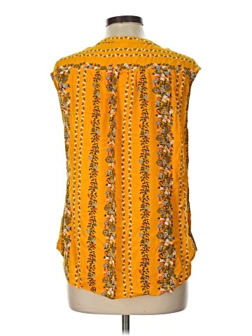 Old Navy Sleeveless T-Shirt (view 2)