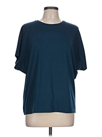 Uniqlo Short Sleeve T-Shirt (view 1)