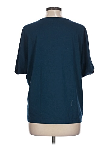 Uniqlo Short Sleeve T-Shirt (view 2)