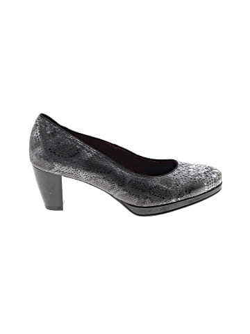 Ara Heels (view 1)