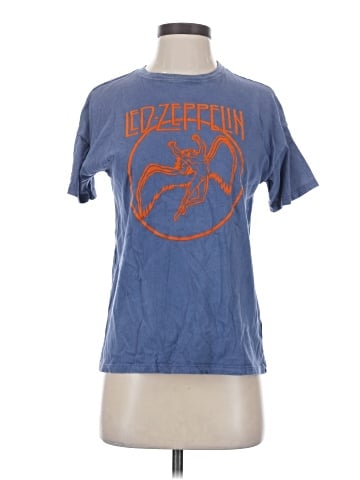 American Eagle Outfitters Short Sleeve T-Shirt (view 1)