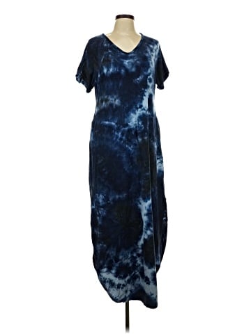 Discreet Casual Dress (view 1)