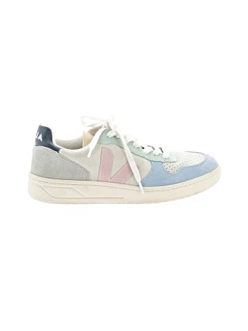 VEJA Sneakers (view 1)