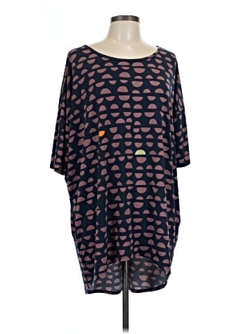 Lularoe 3/4 Sleeve T-Shirt (view 1)