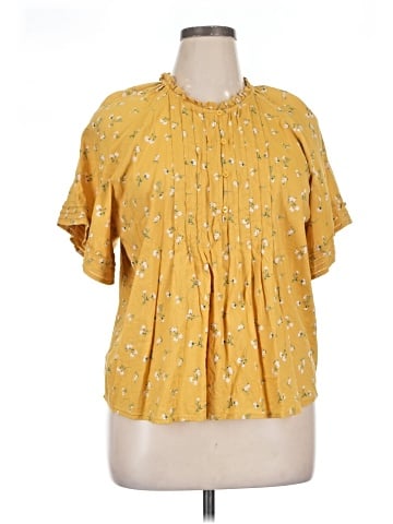 a.n.a. A New Approach Short Sleeve Blouse (view 1)