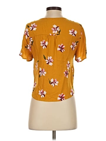 Urban Romantics Short Sleeve Blouse (view 2)