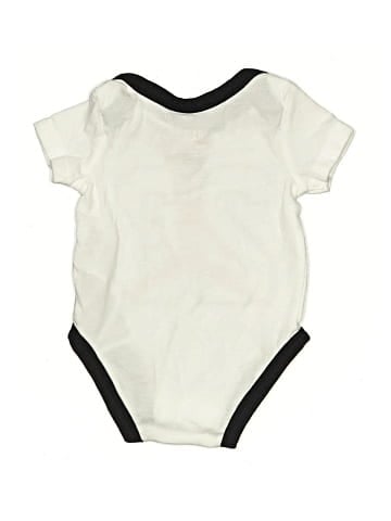 Air Jordan Short Sleeve Onesie (view 2)