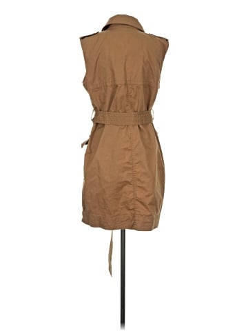 Banana Republic Trenchcoat (view 2)