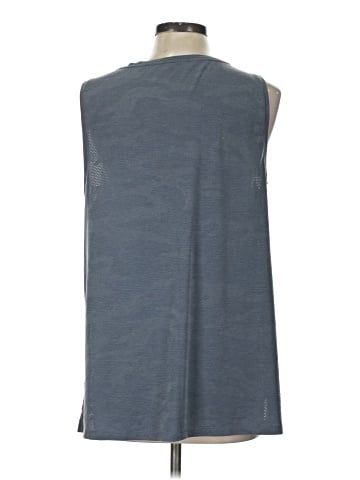 Gap Fit Sleeveless T-Shirt (view 2)