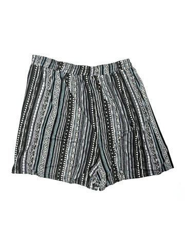 BLOOMCHIC Shorts (view 2)