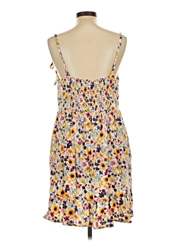 Old Navy Casual Dress (view 2)