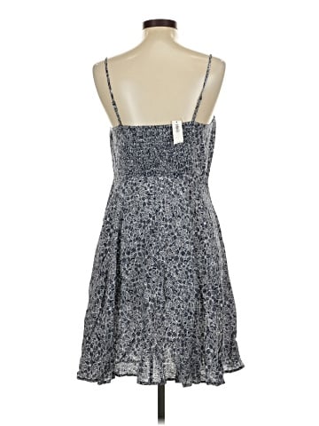 Old Navy Casual Dress (view 2)