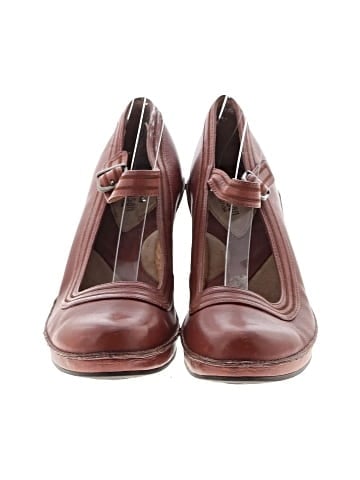 Clarks Heels (view 2)