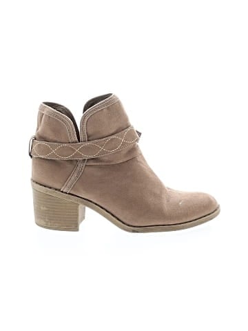 Makalu Ankle Boots (view 1)