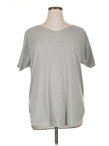Uniqlo Short Sleeve T-Shirt (view 1)