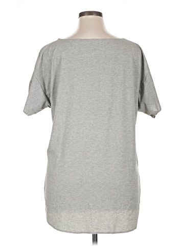 Uniqlo Short Sleeve T-Shirt (view 2)