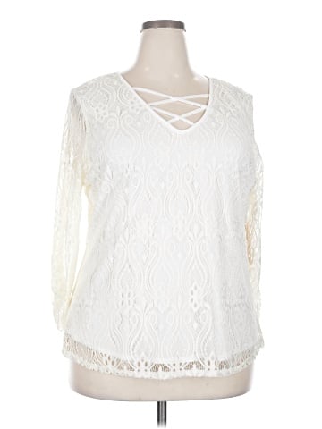 Almost Famous 3/4 Sleeve Blouse (view 1)