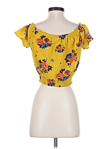 Lily White Short Sleeve Blouse (view 2)