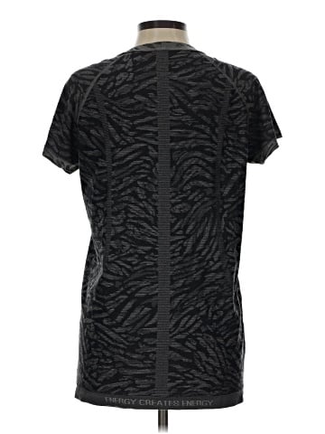 Lululemon Athletica Short Sleeve T-Shirt (view 2)