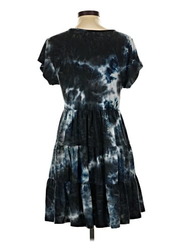 Urban Outfitters Casual Dress (view 2)