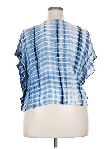Ava James Sleeveless T-Shirt (view 2)