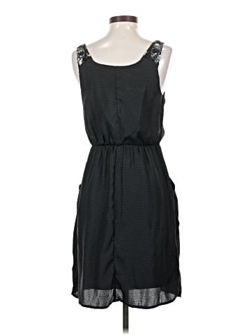 Old Navy Casual Dress (view 2)