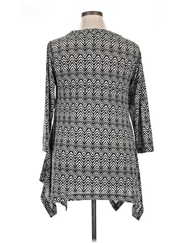 Chelsea & Theodore Pullover Sweater (view 2)