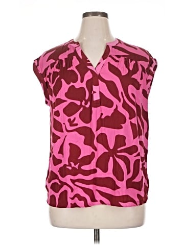 Cupcakes & Cashmere Short Sleeve Blouse (view 1)