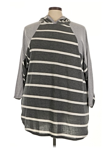 Frumos Poncho (view 1)