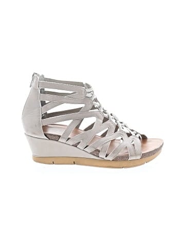 Hokus Pokus Wedges (view 1)