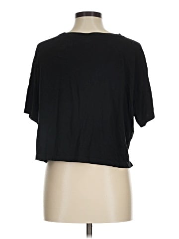 Old Navy Short Sleeve T-Shirt (view 2)